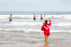 El servicio de salvamento en las playas de Santander comienza este fin de semana