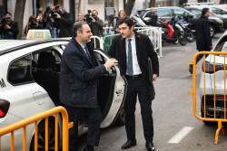 El Supremo proh&iacute;be a &Aacute;balos salir del pa&iacute;s, le retira el pasaporte y le obliga a comparecer cada 15 d&iacute;as