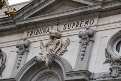El Supremo tacha de "violencia econ&oacute;mica" el impago de pensiones por hijo y proh&iacute;be contarlas para obtener el paro