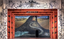 El telón pintado por Dalí para el ballet `Bacchanale`, por primera vez en España: "Estuvo guardado en una caja"