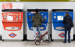 El transporte p&uacute;blico gan&oacute; 3,5 puntos al coche gracias a los descuentos y a 3.400 millones de inversi&oacute;n