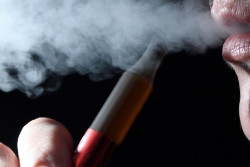 El Tribunal Superior de Justicia de Catalu&ntilde;a anula la prohibici&oacute;n de usar vapeadores en las playas de Barcelona