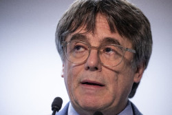 El TS pide a Fiscal&iacute;a que informe  sobre la petici&oacute;n de Garc&iacute;a Castell&oacute;n de investigar a Puigdemont por `Tsunami`(terrorismo) y el cambio de postura