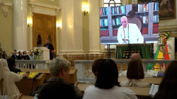 El Vaticano aclara que el Papa no ha alentado ideas "imperialistas" entre los j&oacute;venes rusos