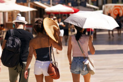 El viernes ser&aacute; el d&iacute;a m&aacute;s caluroso de la ola de calor, con m&aacute;ximas de hasta 44&ordm;C en zonas del valle del Guadalquivir