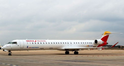 El vuelo Madrid-Santander de primera hora a&uacute;n no ha despegado de Barajas por la niebla en Parayas