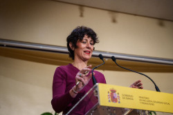 Elma Saiz confirma que se proceder&aacute; al rearme de Espa&ntilde;a  y se mantendr&aacute; el gasto social
