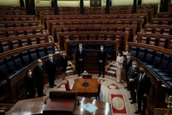 En el CIS de Tezanos los espa&ntilde;oles dan su confianza a la Constituci&oacute;n de 1978 mientras suspenden a Gobierno,Sindicatos y partidos