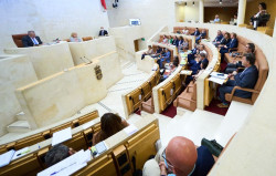 En el Pleno hablar&aacute;n ma&ntilde;ana los portavoces sobre okupas y el dedazo de Pesquera nombrando el nuevo director del Banco de Sangre