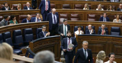 ¿ES CUESTIÓN DE PINGANILLOS, EL PROBLEMA DE ESPAÑA?  Por Juan Goti Ordeñana  Catedrático de la Universidad de Valladolid