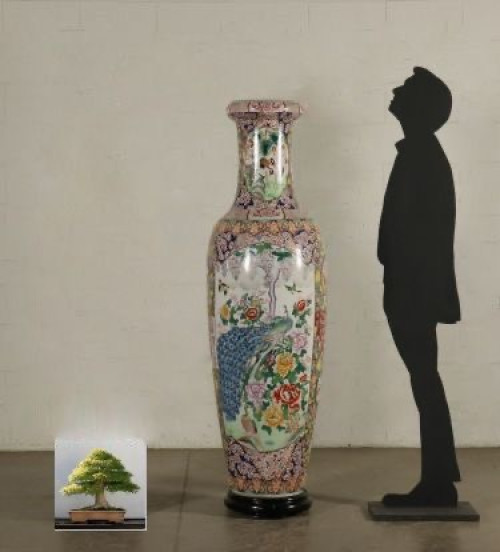 Ese jarr&oacute;n chino cada vez m&aacute;s roto.     &reg;Mariano Cabrero B&aacute;rcena es escritor