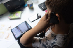Espa&ntilde;a, Francia y Grecia proponen a los 27 fijar una edad m&iacute;nima para el acceso a las redes sociales a nivel europeo