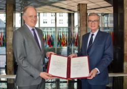 Espa&ntilde;a ratifica en Washington la adhesi&oacute;n de Finlandia y Suecia a la OTAN, el &uacute;ltimo tr&aacute;mite de reconocimiento