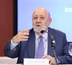 Esta semana sigue la UIMP con m&aacute;s pena que gloria con Tezanos el due&ntilde;o del CIS