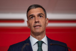 Exministros y exparlamentarios del PSOE exigen a S&aacute;nchez su renuncia como l&iacute;der del partido y un congreso extraordinario