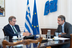 Feij&oacute;o acusa a S&aacute;nchez de "deso&iacute;r el mandato del Congreso" para reconocer a Gonz&aacute;lez y espera que lo haga la Euroc&aacute;mara