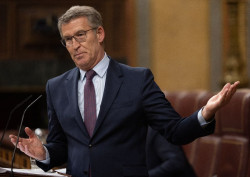 Feij&oacute;o acusa a S&aacute;nchez de no aclarar las actividades profesionales de su esposa y anuncia que le llamar&aacute; en el Senado