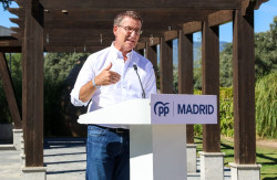 Feij&oacute;o acusa al Gobierno de ir a Bruselas a "negociar" una amnist&iacute;a y refer&eacute;ndums, tras la reuni&oacute;n de D&iacute;az y Puigdemont