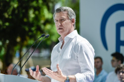 Feij&oacute;o afronta un congreso del PP de "unidad" que incrementa el poder de su n&uacute;cleo gallego frente a un PSOE "en llamas"