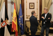 $posts[$i]->TITULO