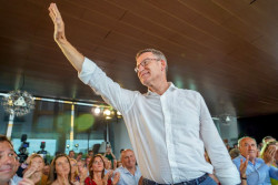 Feij&oacute;o avisa al PSOE y Podemos que no aceptar&aacute; "lecciones" en igualdad y que la defender&aacute; en sus decisiones y pol&iacute;ticas