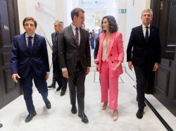 Feij&oacute;o ensalza el "liderazgo reconocible" de Ayuso y pide gobiernos "fuertes", "lo contrario al tripartito" de S&aacute;nchez