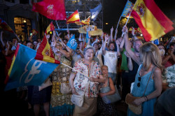 Feij&oacute;o gana por la m&iacute;nima y no podr&aacute; gobernar y S&aacute;nchez aguanta pero depender&aacute; de Puigdemont para seguir en Moncloa