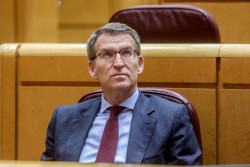 Feij&oacute;o habla por tel&eacute;fono con los dos guardias civiles heridos en Barbate y se desplazar&aacute; ma&ntilde;ana a C&aacute;diz