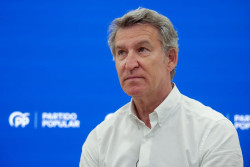 Feij&oacute;o pide no dejar fuera a Ucrania en el camino a la paz y critica a S&aacute;nchez por ser "excluido" de reuniones previas