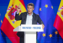 Feij&oacute;o presenta su dec&aacute;logo si llega a Moncloa: regeneraci&oacute;n democr&aacute;tica, reducir inmigraci&oacute;n ilegal y bajar impuestos