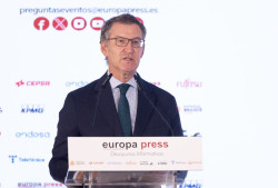 Feij&oacute;o promete respuesta firme ante el "desaf&iacute;o" de S&aacute;nchez de sustituir la Constituci&oacute;n por la "imposici&oacute;n del proc&eacute;s"