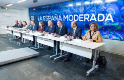 Feij&oacute;o re&uacute;ne este lunes a la plana mayor del PP para coordinar la estrategia contra la amnist&iacute;a que exige Puigdemont
