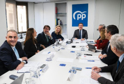 Feij&oacute;o se re&uacute;ne con los consejeros de Vivienda y concluyen que la Ley de Vivienda ha creado m&aacute;s inseguridad jur&iacute;dica