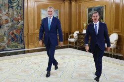 Feij&oacute;o tambi&eacute;n se ofrece al Rey para ser candidato a la investidura y agradece "el apoyo sin exigencias" de Vox