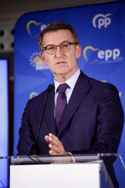 Feij&oacute;o vuelve a exigir a S&aacute;nchez desvelar el mediador de la reuni&oacute;n PSOE-Junts y qui&eacute;n lo paga: "Que no nos humille m&aacute;s"