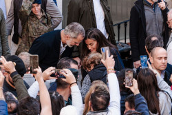 Felipe VI pide "mantener la ayuda y apoyo" a afectados por la dana en su visita a Chiva