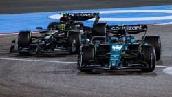 Fernando Alonso sigue code&aacute;ndose con los imparables Red Bull en los primeros libres en Yeda