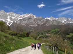 Fundaci&oacute;n Camino Lebaniego lleva la obra `Un Camino valiente` a seis localidades de Cantabria, Palencia y Burgos