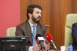 Gallardo ir&aacute; a los Goya pese a que "escueza" y conf&iacute;a en que el cine use su "altavoz" para defender al campo
