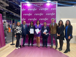 Gema Igual a través de la empresa municipal Destino firma con Renfe un acuerdo ¿? para fomentar el ferrocarril y el turismo en 2023