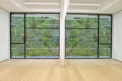 Gema Igual adjudica la gestión de la Fábrica de la Creación a la "empresa madrileña" Servicios Especializados de Distribución Artística S.L en más de 600.000 euros