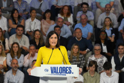 Gema Igual  dice que poner titular de Magisterio en su CV se debió a un error y los santanderinos la han perdonado al haber sido  elegida dos veces"