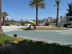 Gema Igual manda retirar un adorno emblem&aacute;tico a modo de proa en los Jardines de Piqu&iacute;o y pone unas vulgares barandillas y lo justifica llamando "tontos" a los santanderinos 