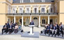 `G&eacute;nova` garantiza que no habr&aacute; fisuras de CCAA del PP en financiaci&oacute;n y quita de deuda: "No nos vamos a dejar enredar"