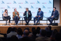 Gestores sanitarios resaltan el "éxito" del modelo español de colaboración público-privada