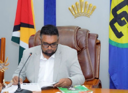 Guyana denuncia la incursi&oacute;n de un buque militar venezolano cerca de una plataforma petrolera de EEUU