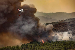 Hospitalizados cinco viajeros del tren afectado por el incendio de Bej&iacute;s con quemaduras y otro por fractura