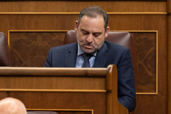 Hoy por la ma&ntilde;ana se cumple el ultim&aacute;tum  de la Ejecutiva del PSOE para que &Aacute;balos entregue su acta de diputado por el `caso Koldo`