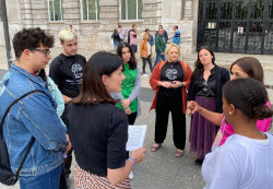  Igual ofrece propinas de 300 euros a los jóvenes que retornen a Santander durante los seis primeros meses