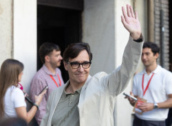 Illa reivindica el "legado de siete a&ntilde;os de Gobierno" y muestra su apoyo a S&aacute;nchez